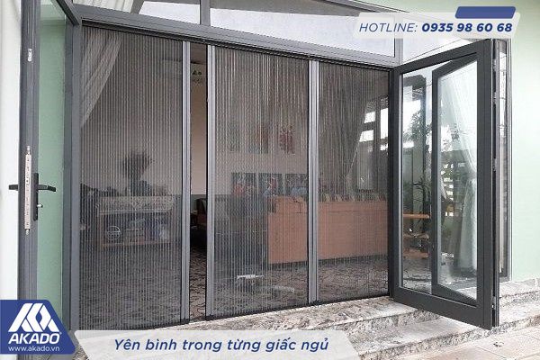 cửa xích không ray