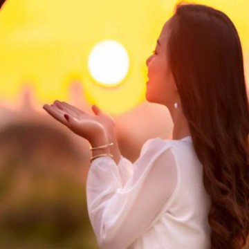 Người chế ngự được tâm trạng mới chế ngự được cuộc đời mình